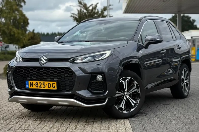 Suzuki Across (2021)