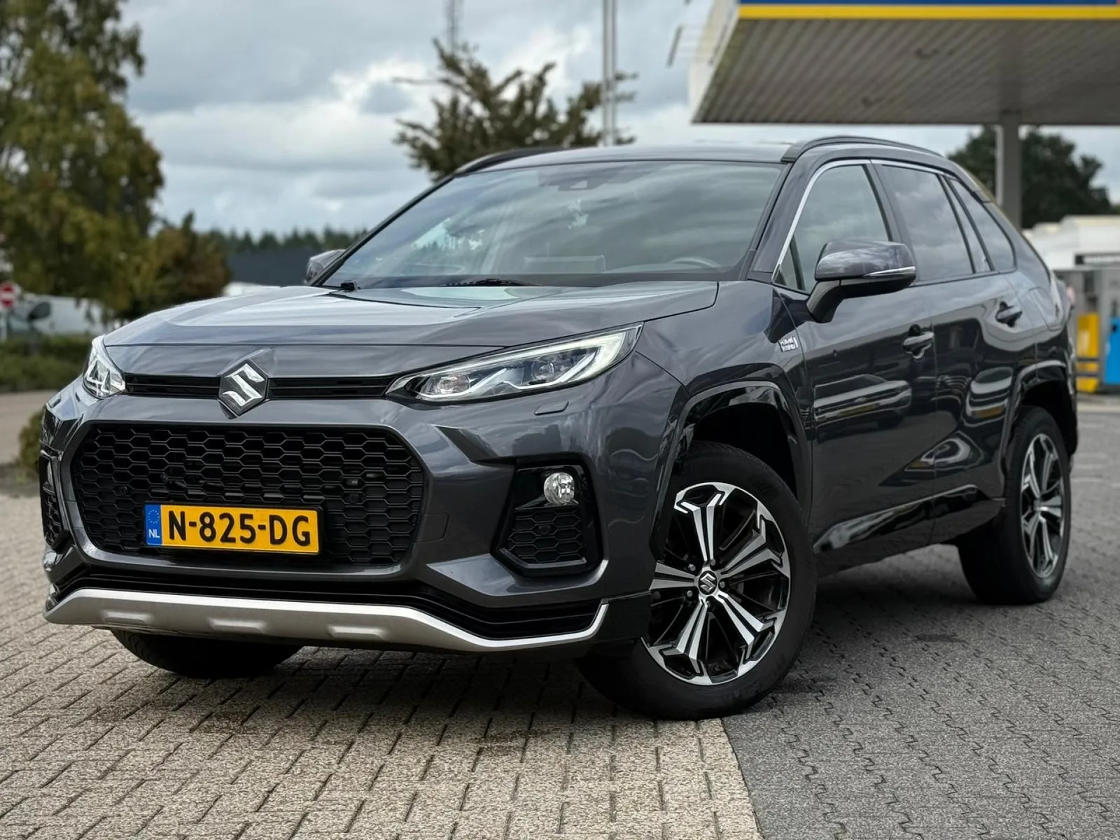 Suzuki Across (2021) — foto 1