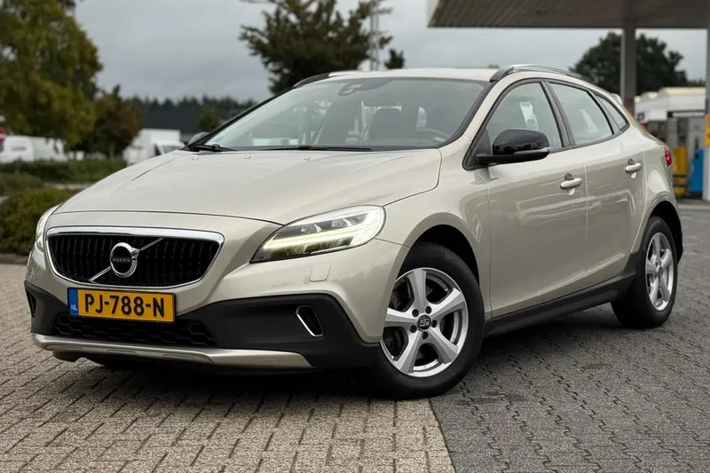 Volvo V40 (2017)
