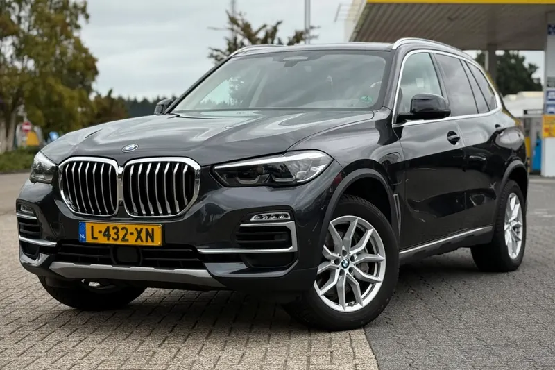 BMW X5 (2021)