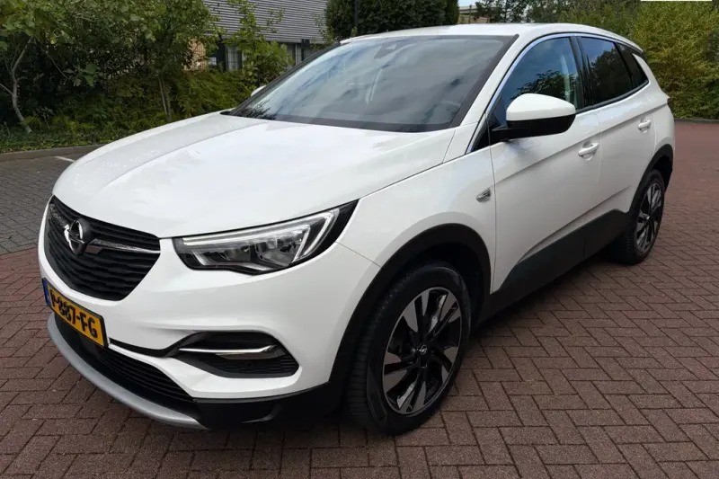 Opel Grandland X (2018)