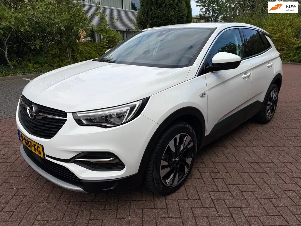 Opel Grandland X (2018) — foto 1