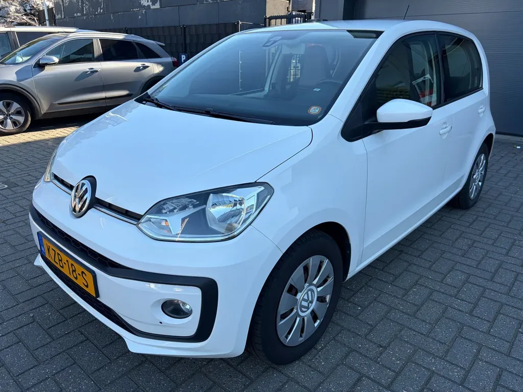 Volkswagen Up! (2016) — foto 1