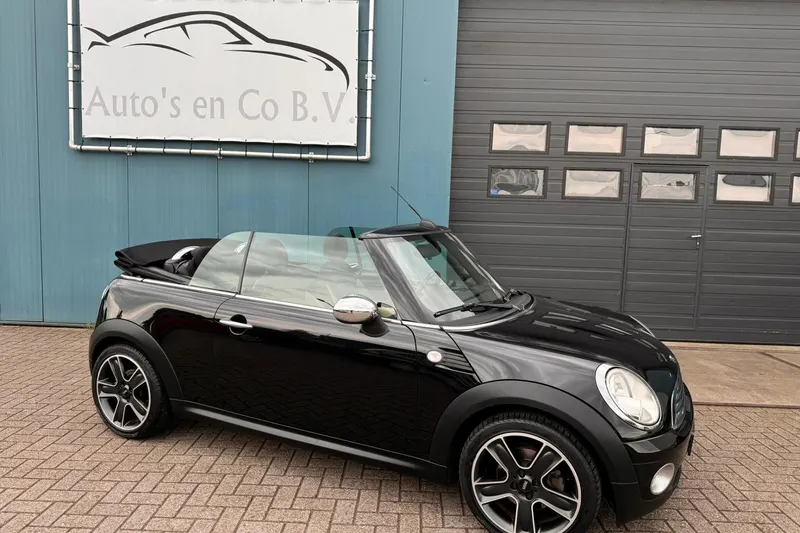 MINI Cabrio (2010)