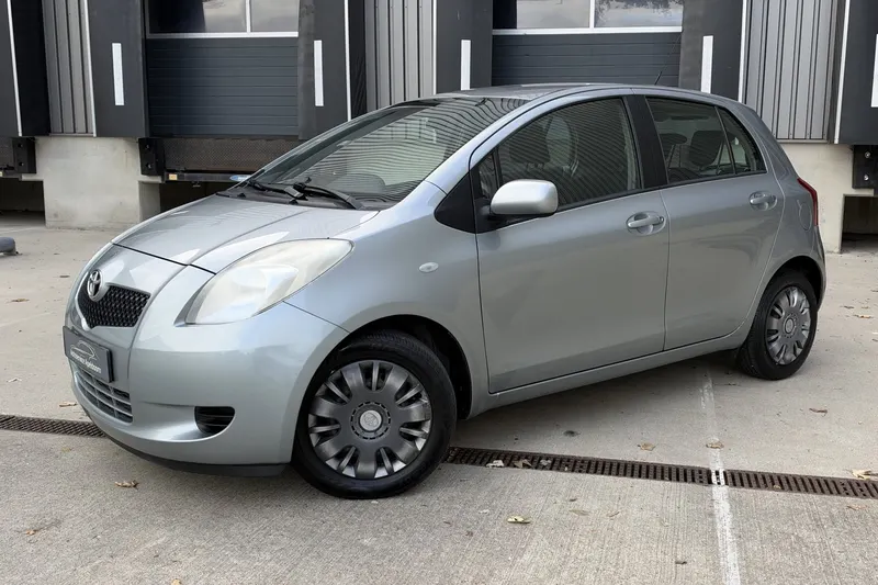 Toyota Yaris (2006)