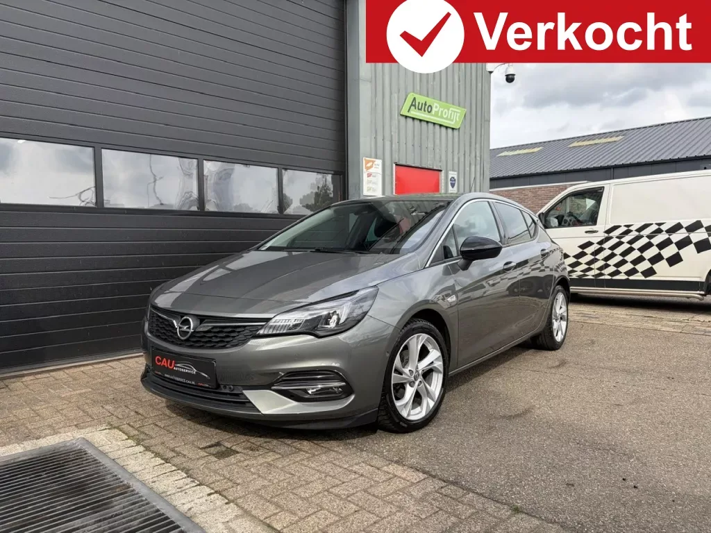 Opel Astra (2021) — foto 1