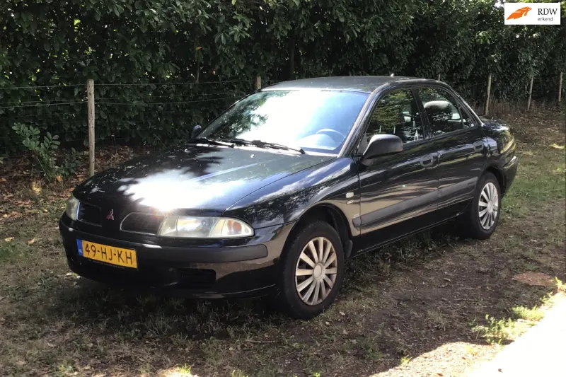 Mitsubishi Carisma (2001)