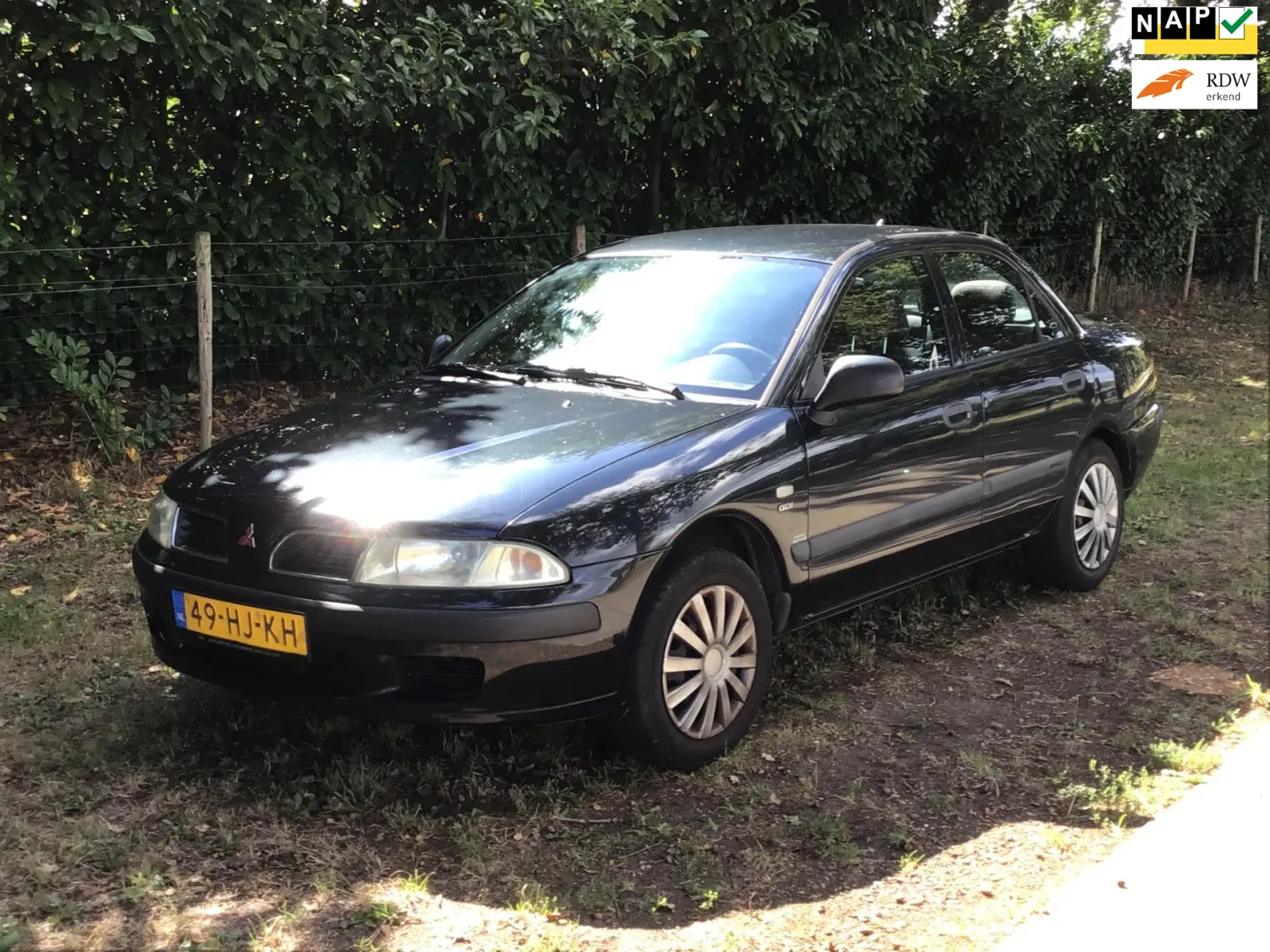 Mitsubishi Carisma (2001) — foto 1