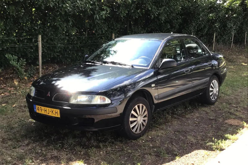 Mitsubishi Carisma (2001)