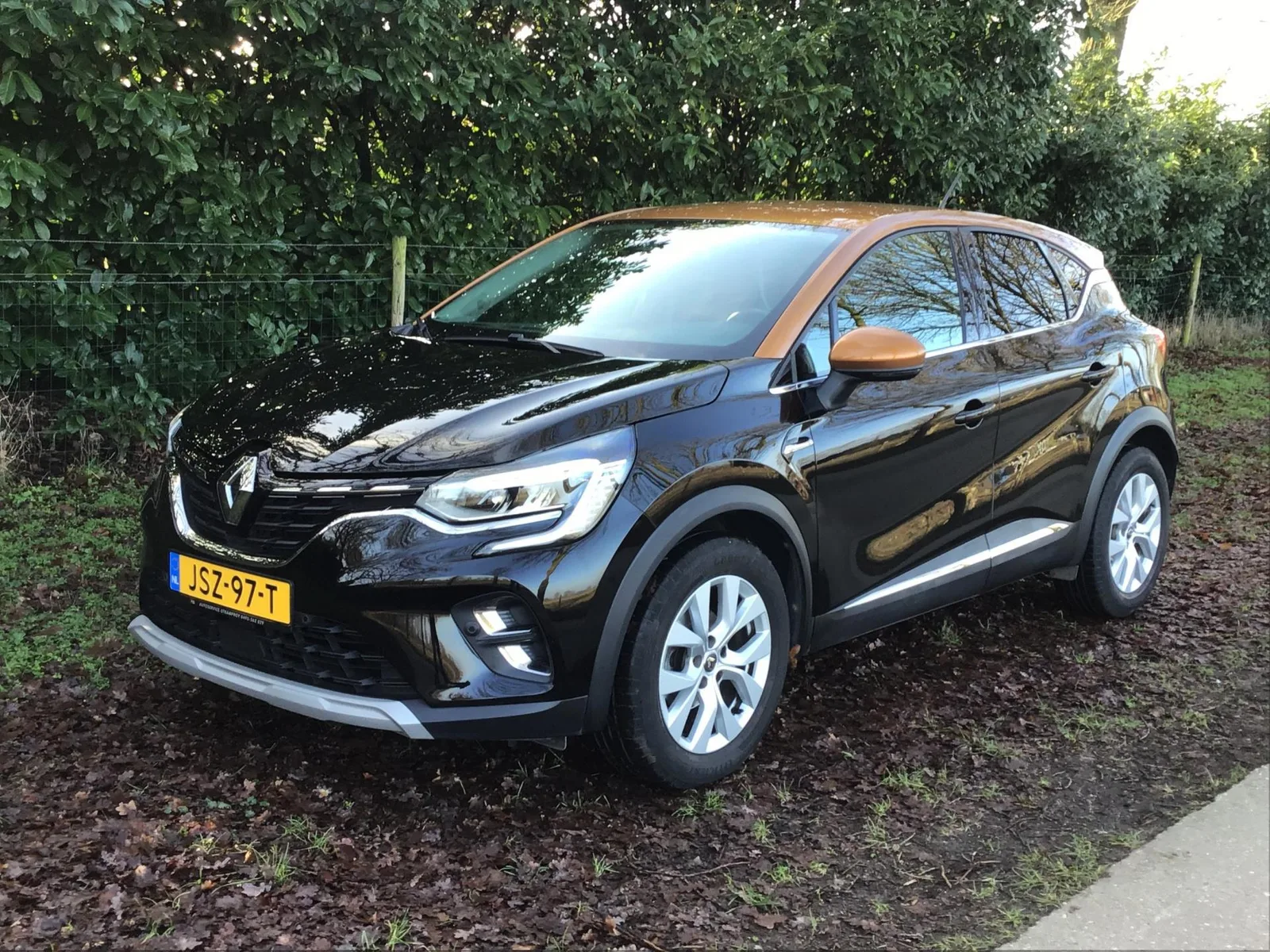 Renault Captur (2020) — foto 1