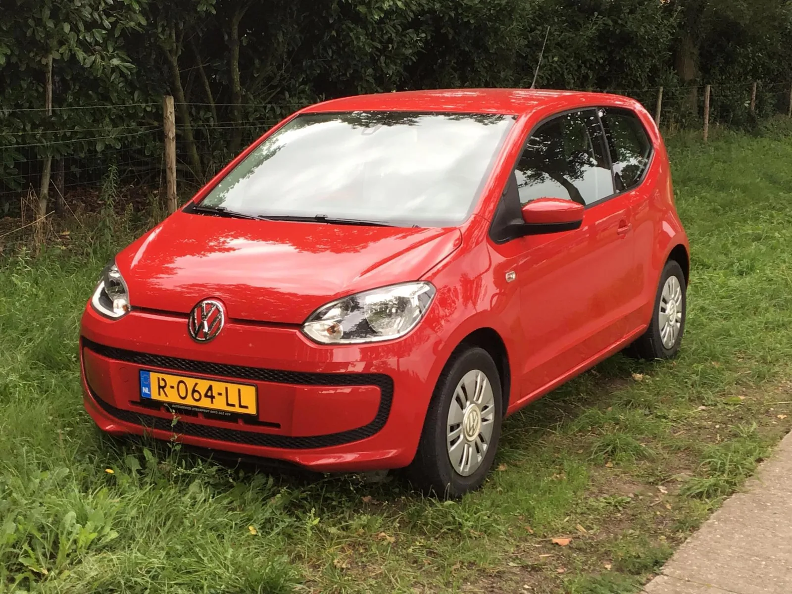 Volkswagen Up! (2012) — foto 1
