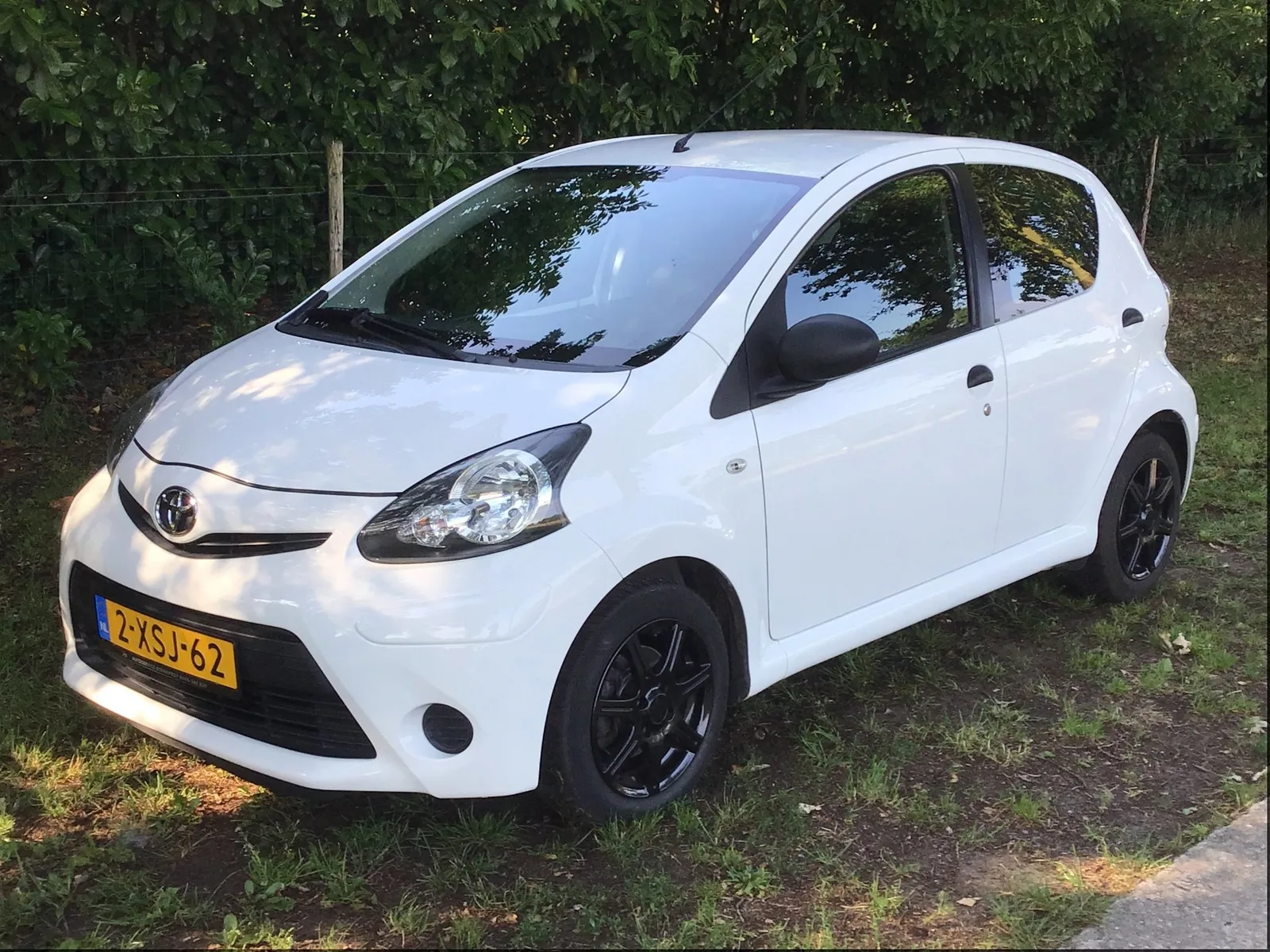 Toyota Aygo (2014) — foto 1