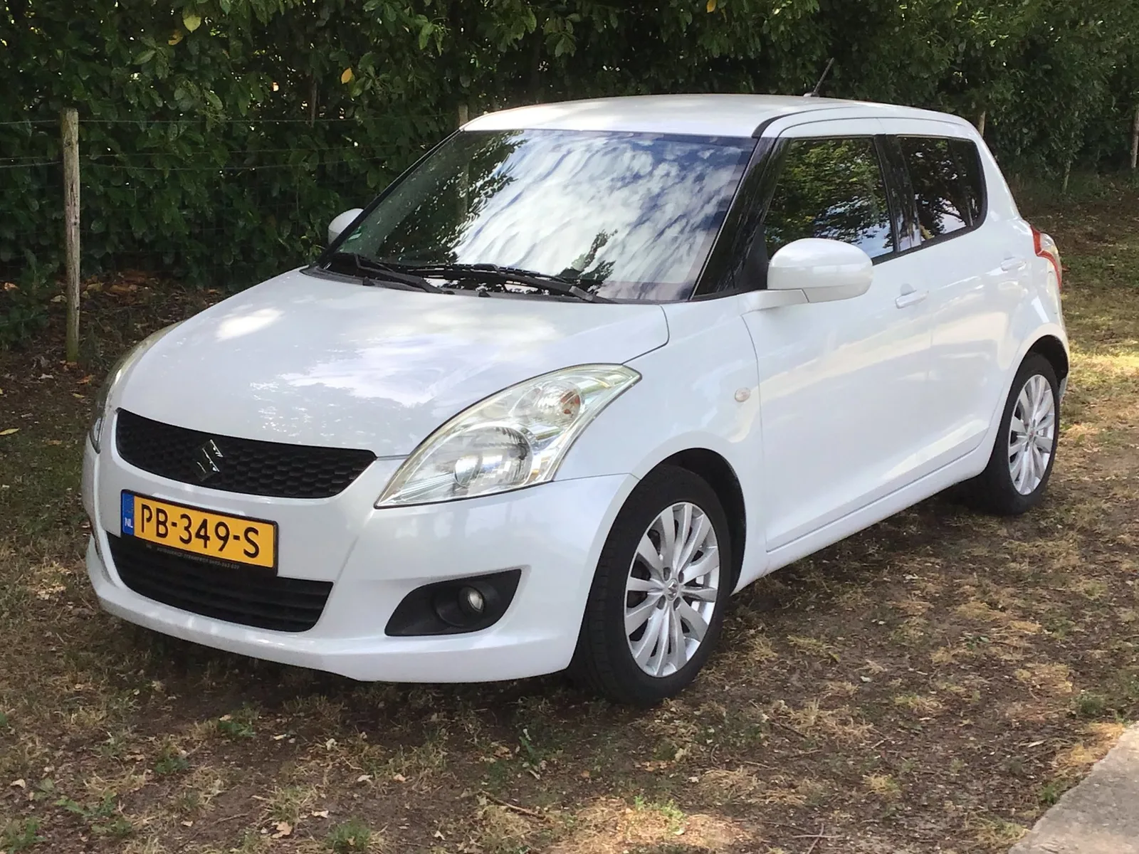 Suzuki Swift (2012) — foto 1