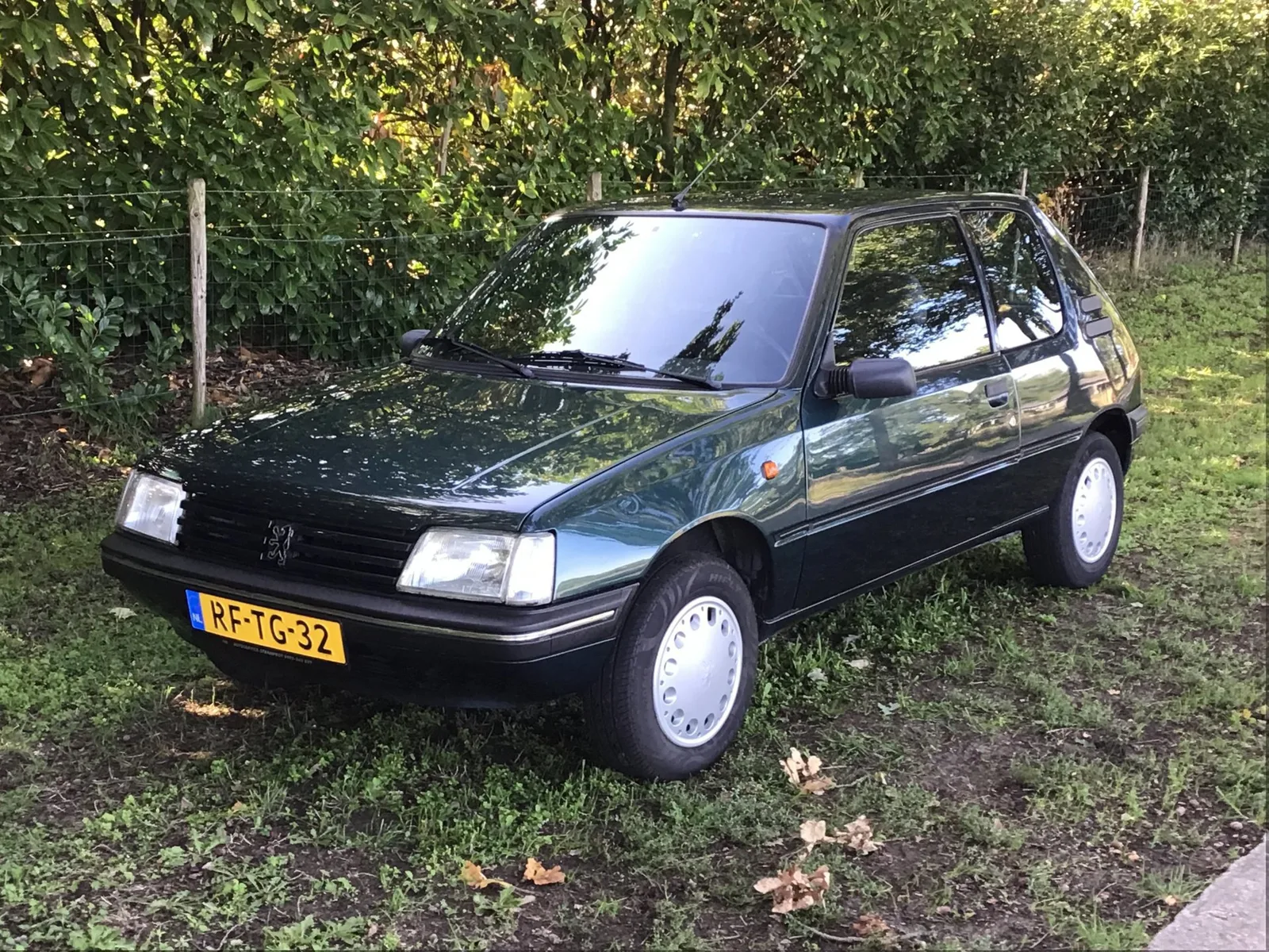 Peugeot 205 (1997) — foto 1