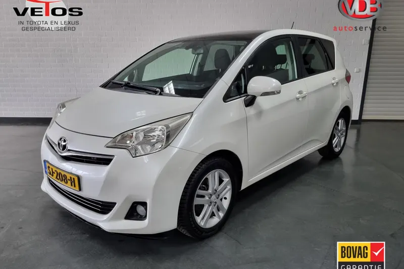 Toyota Verso S (2011)