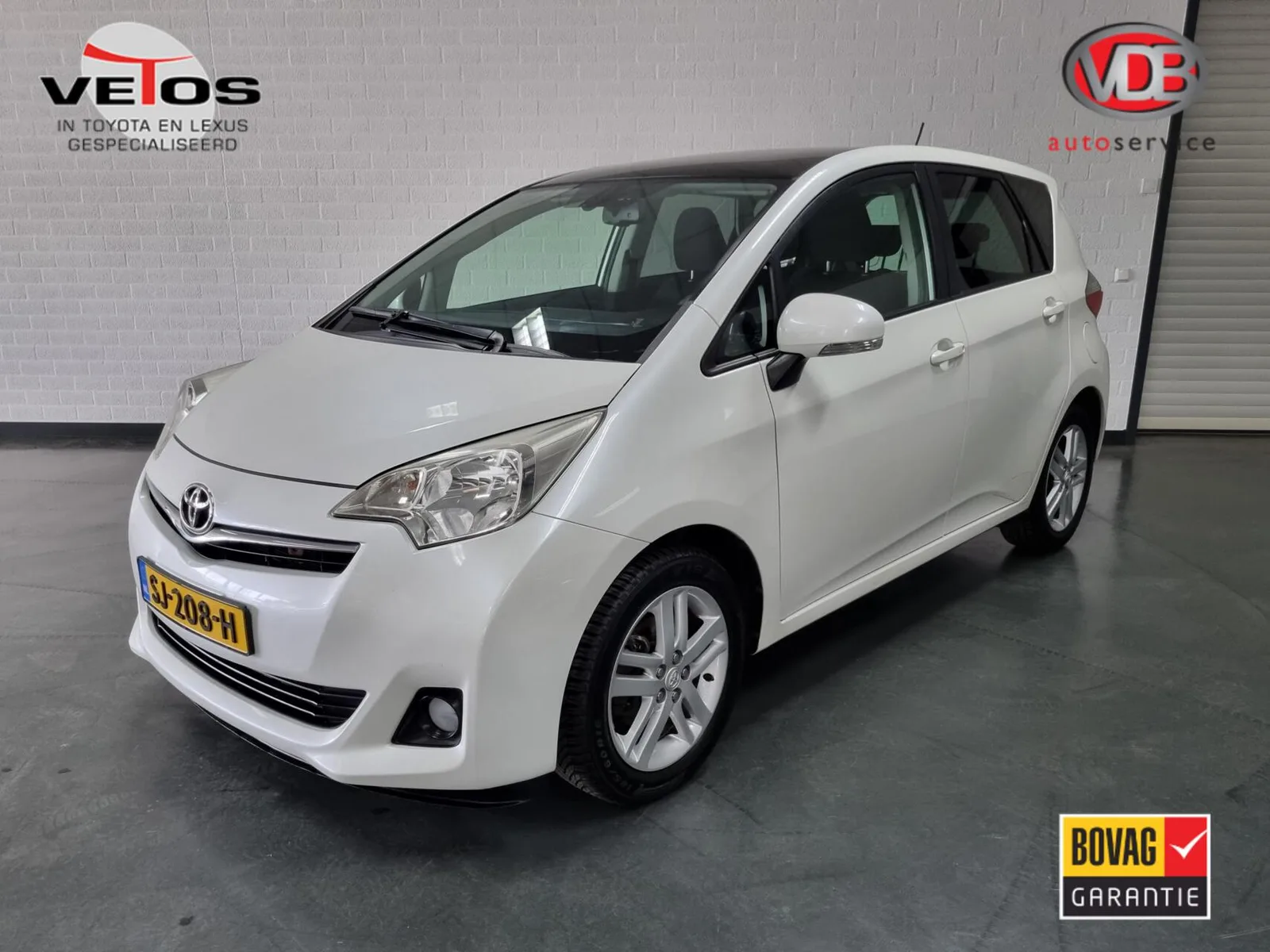 Toyota Verso S (2011) — foto 1