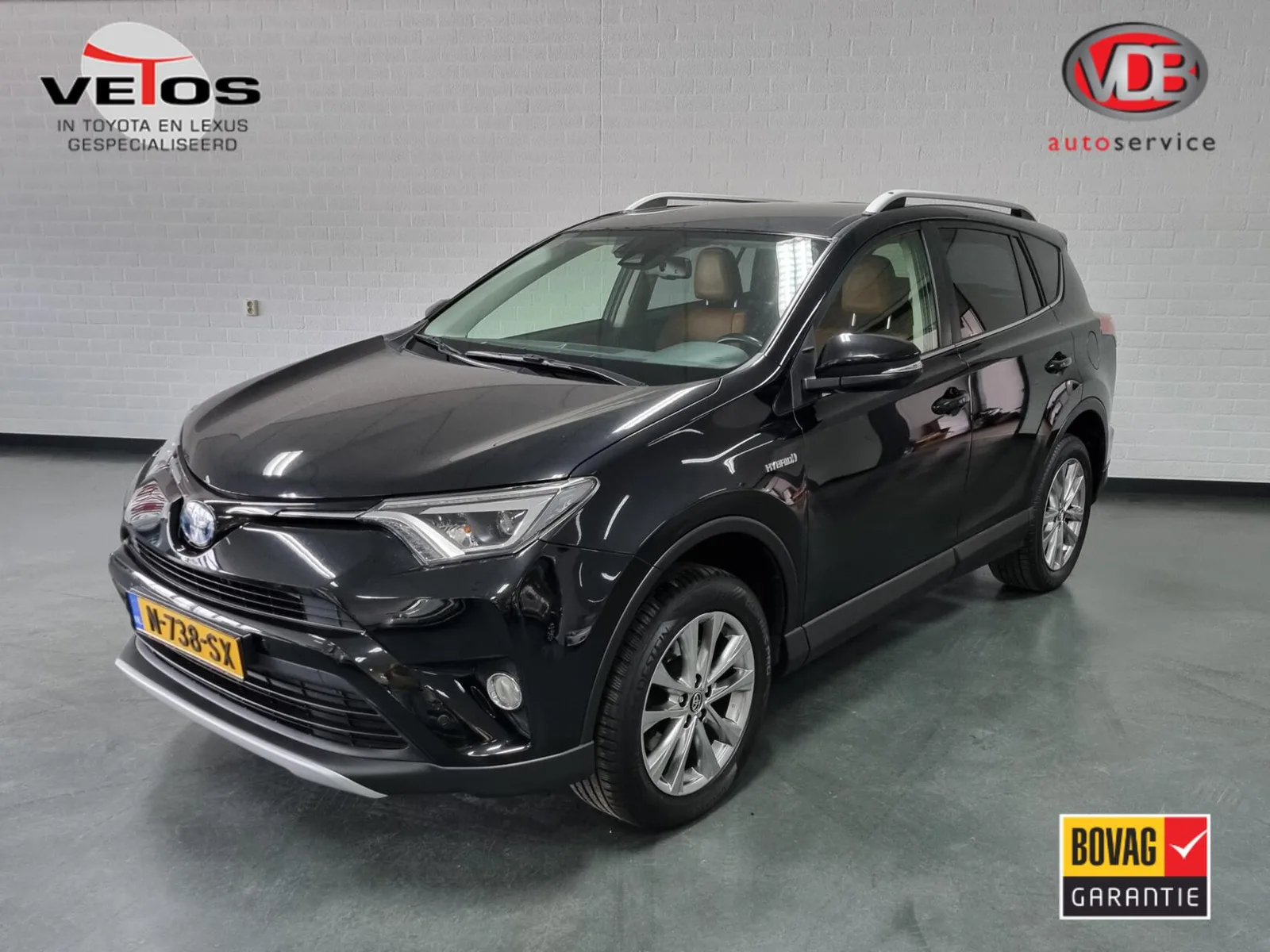 Toyota RAV4 (2016) — foto 1