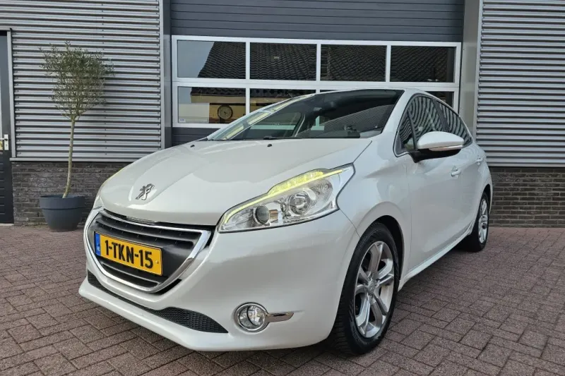 Peugeot 208 (2014)