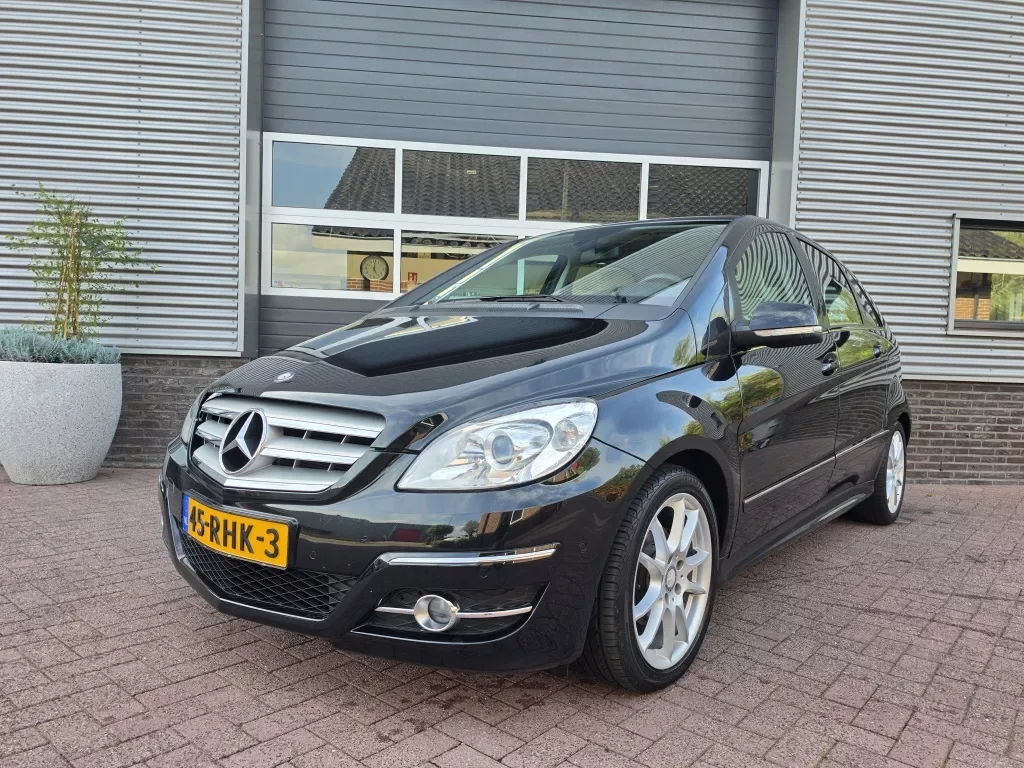Mercedes-Benz B-Klasse (2011) — foto 1