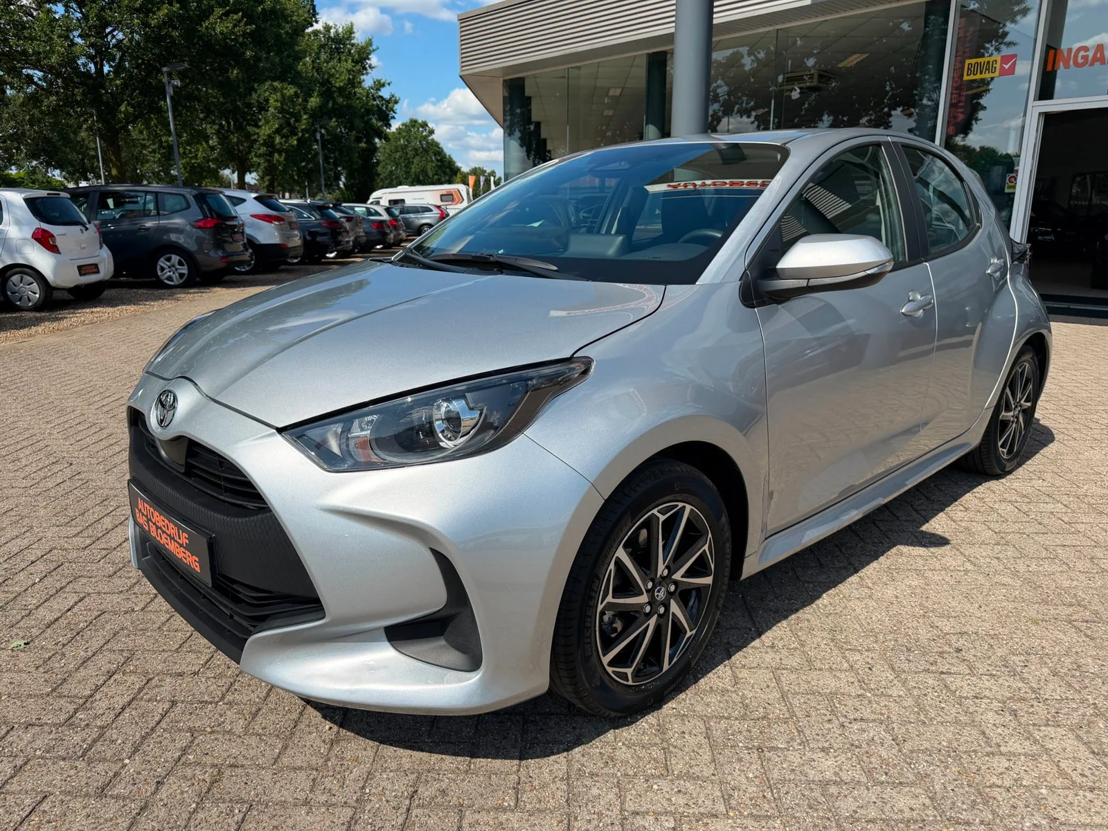 Toyota Yaris (2024) — foto 1