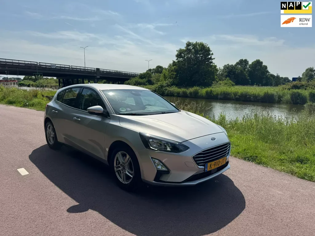 Ford Focus (2021) — foto 1