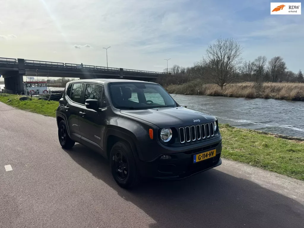 Jeep Renegade (2017) — foto 1