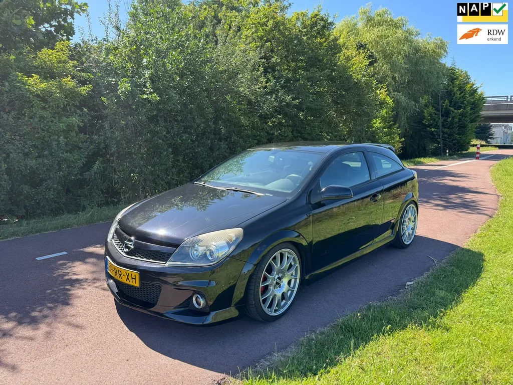 Opel Astra (2005) — foto 1