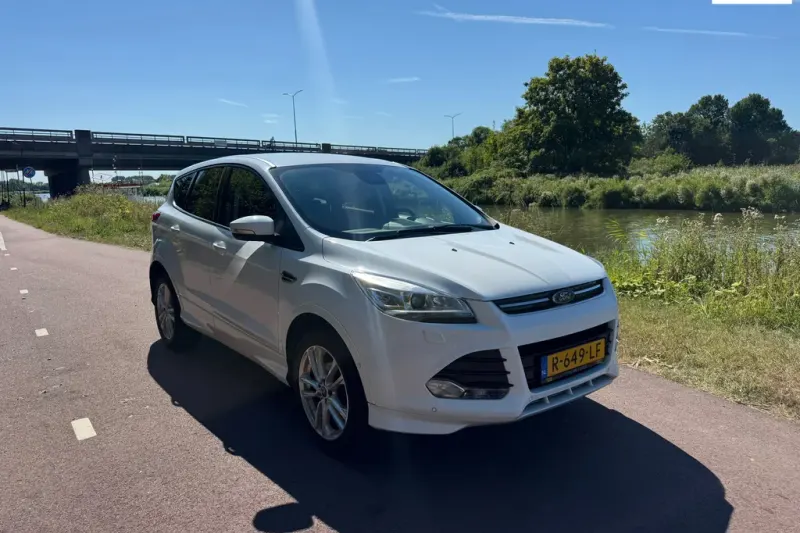 Ford Kuga (2016)