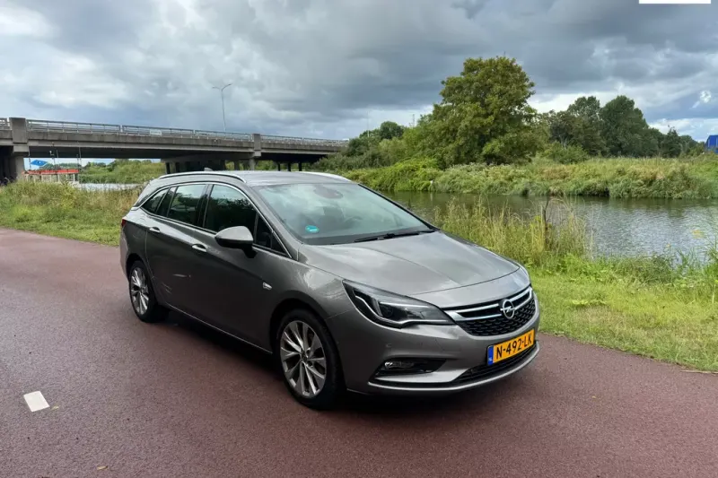 Opel Astra (2016)