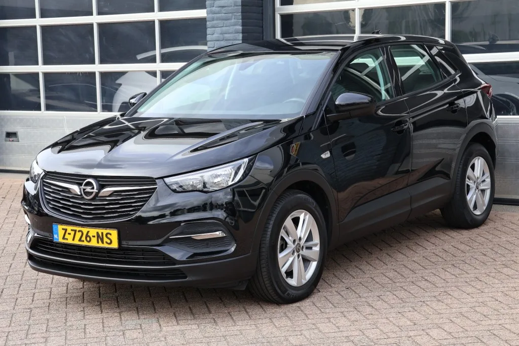 Opel Grandland (2019) — foto 1