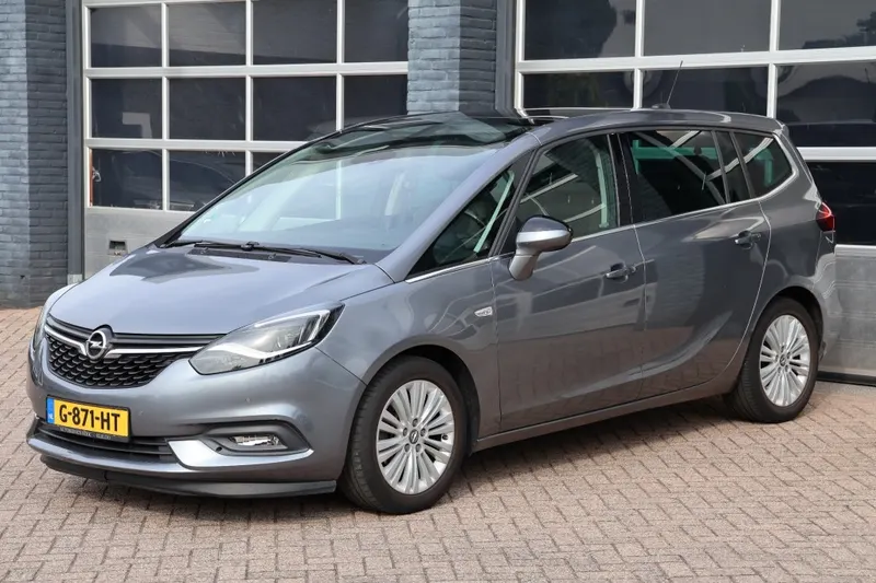 Opel Zafira (2018)
