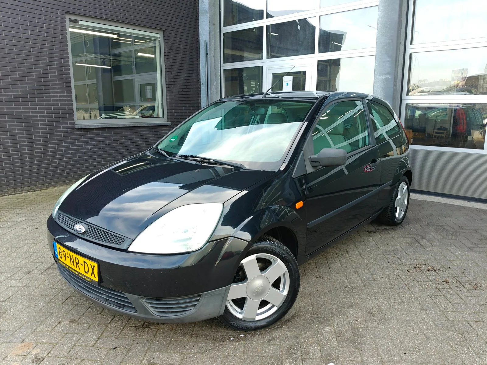 Ford Fiesta (2004) — foto 1