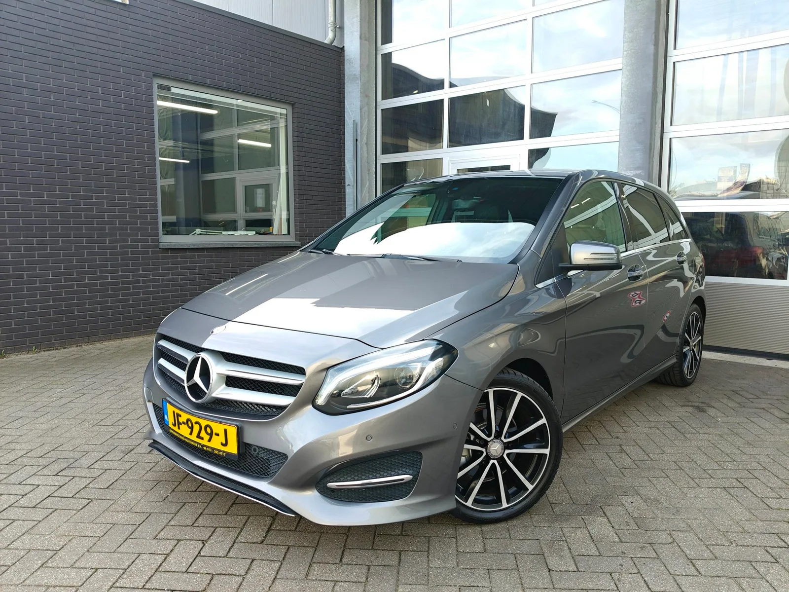 Mercedes-Benz B-Klasse (2016) — foto 1