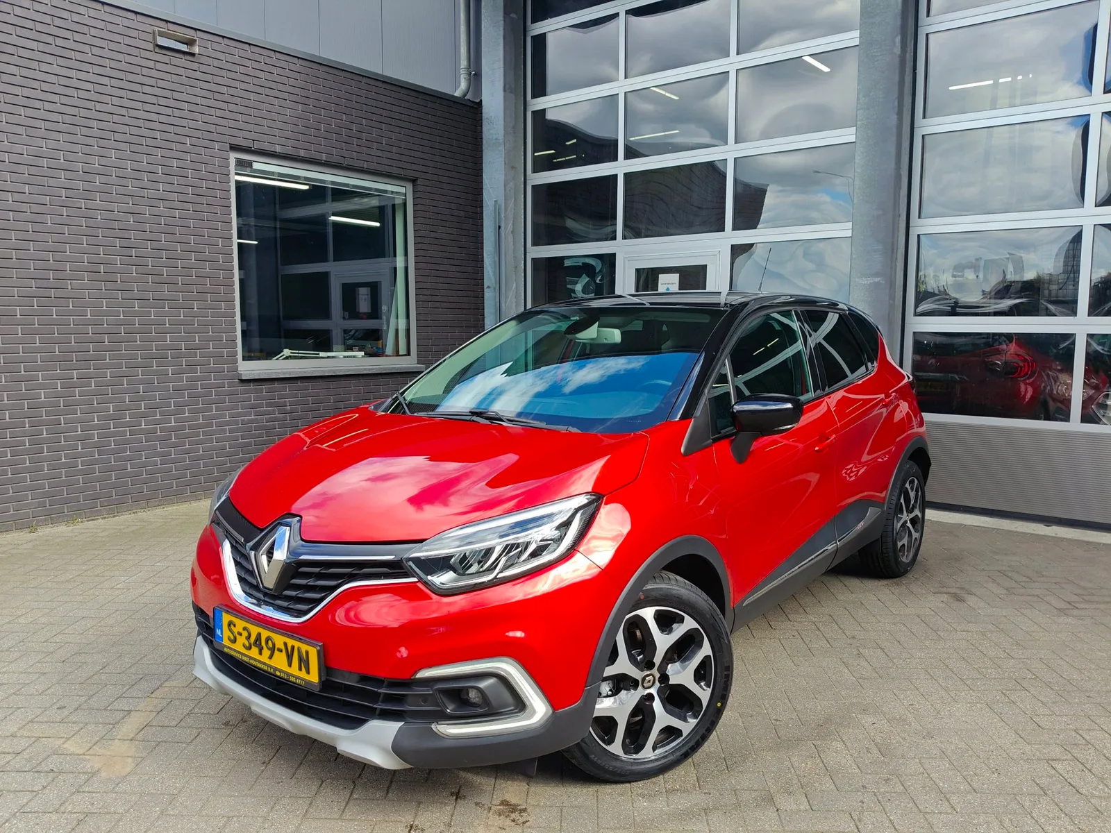 Renault Captur (2019) — foto 1