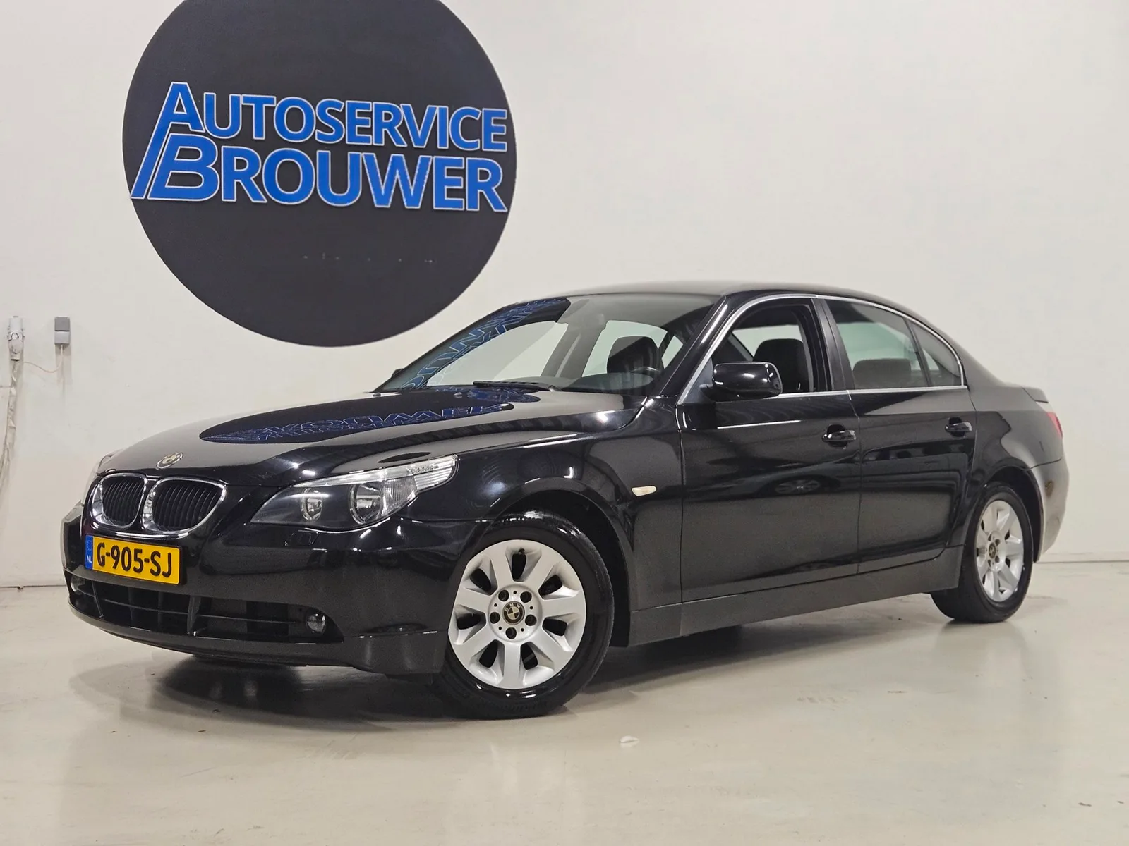 BMW 5-Serie (2004) — foto 1