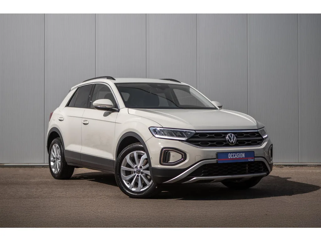 Volkswagen T-Roc (2023) — foto 1