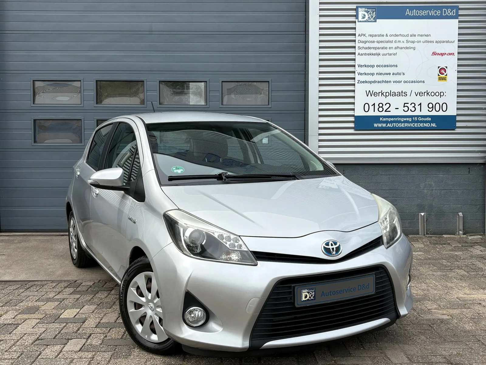 Toyota Yaris (2013) — foto 1