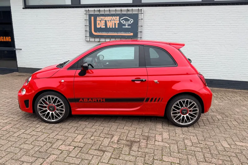 Abarth 595 (2022)