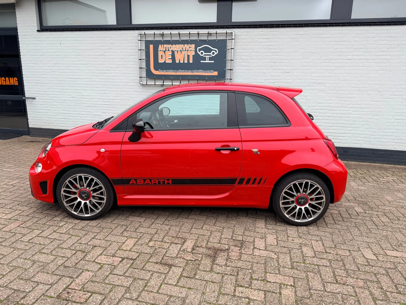 Abarth 595 (2022) — foto 1