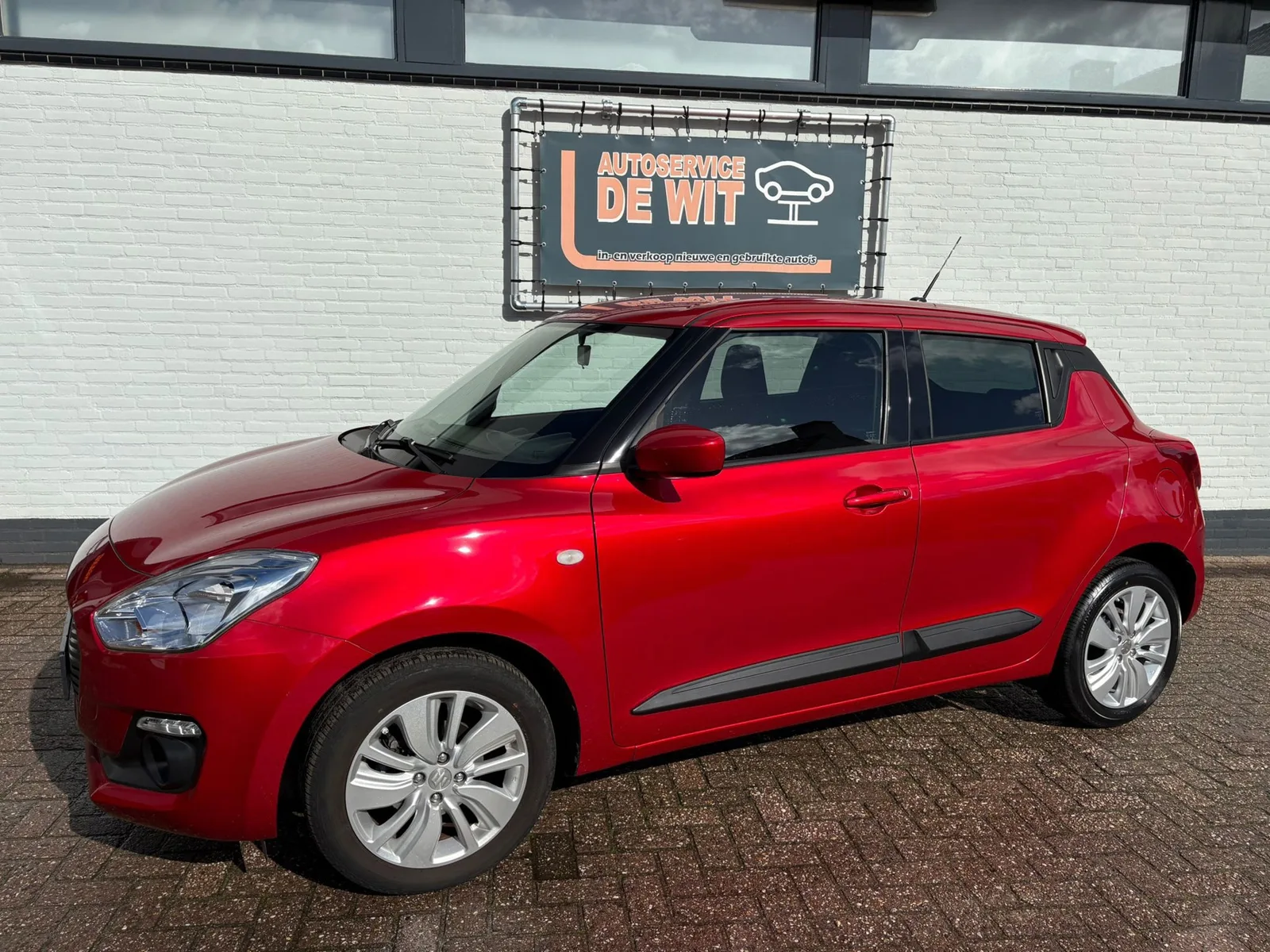 Suzuki Swift (2019) — foto 1
