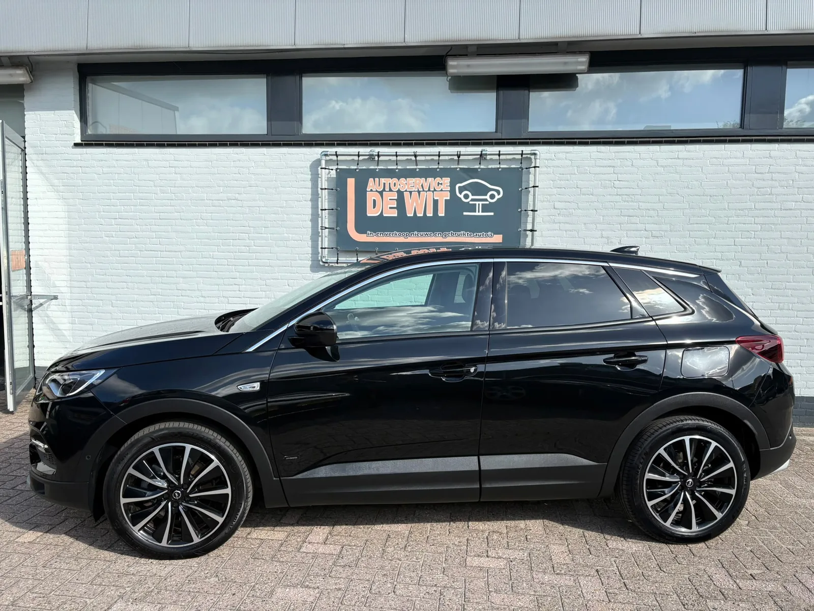 Opel Grandland (2021) — foto 1