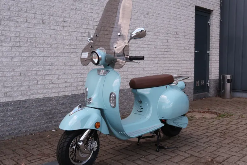 Etalian Bromscooter Retro (2024)