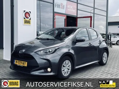 Toyota Yaris (2022) — foto 1