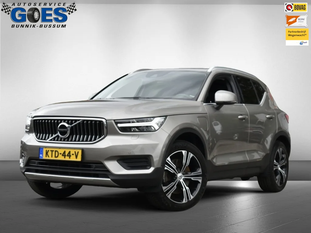 Volvo XC40 (2021) — foto 1