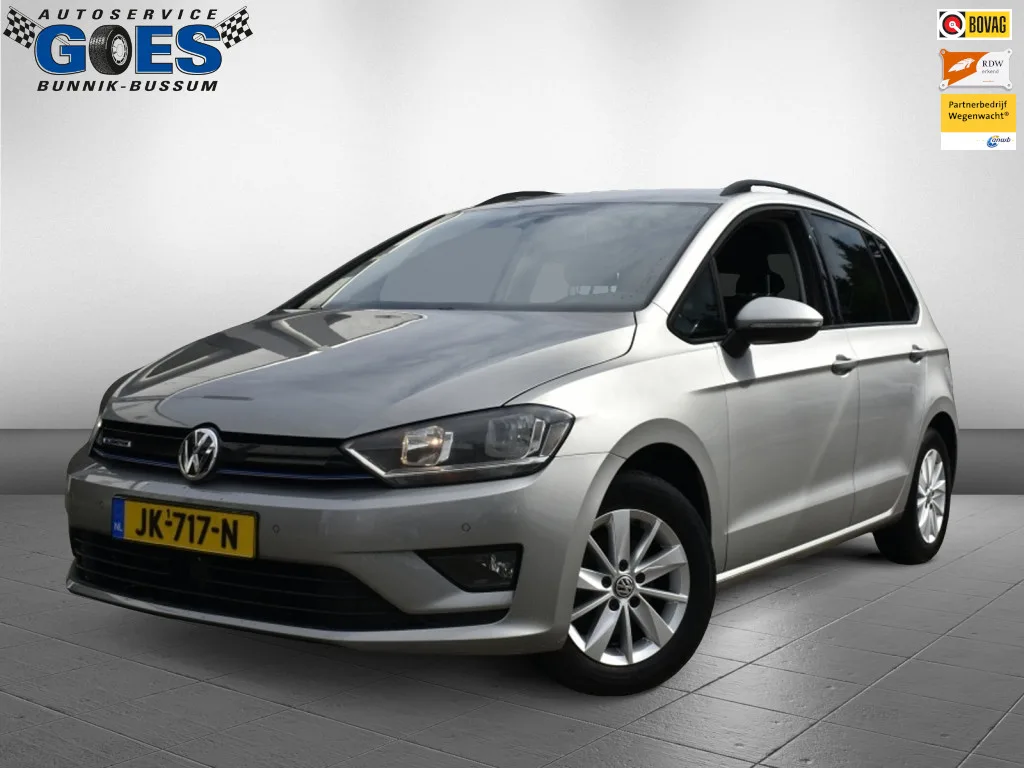 Volkswagen Golf Sportsvan (2015) — foto 1