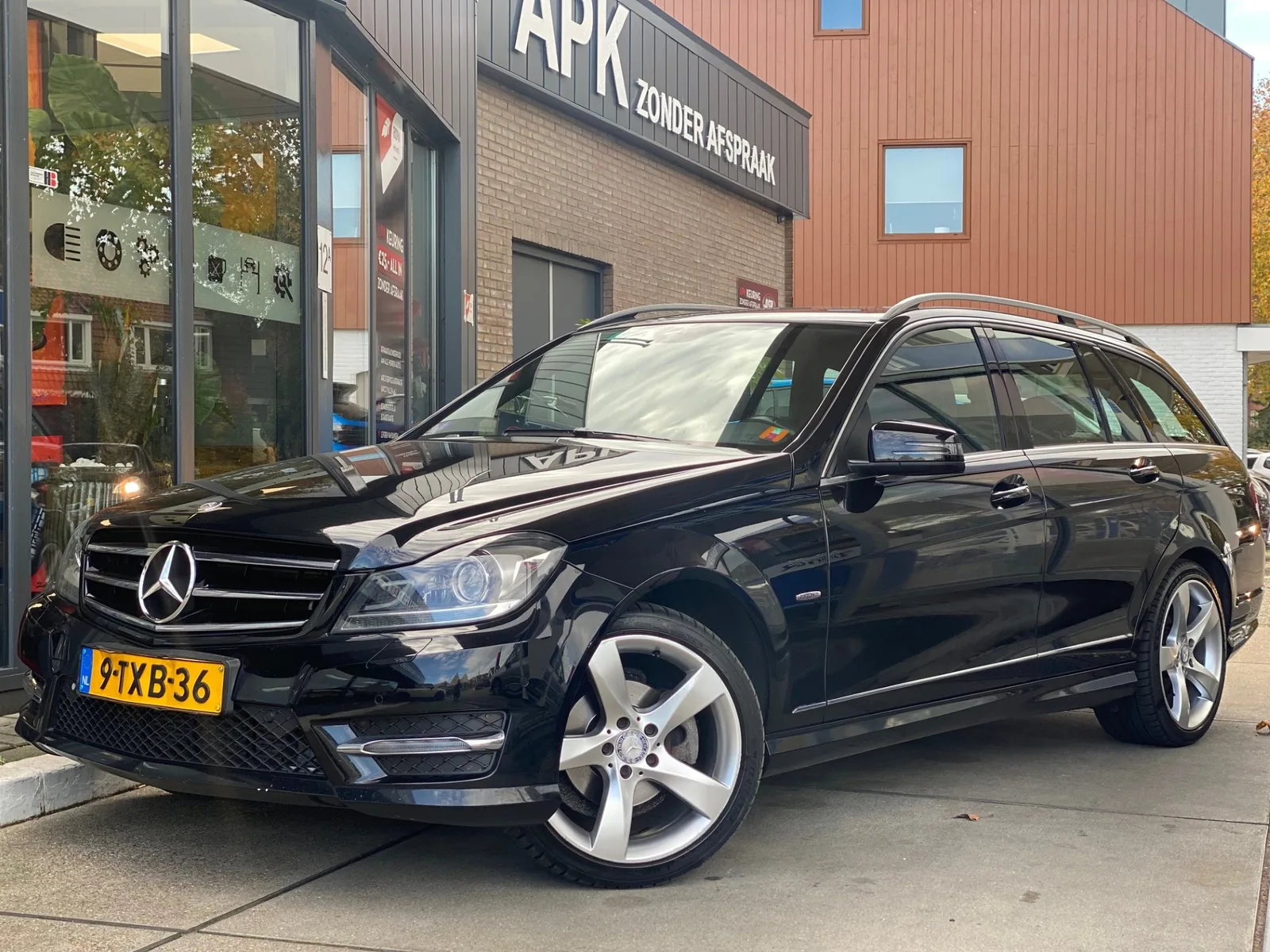 Mercedes-Benz C-Klasse (2014) — foto 1