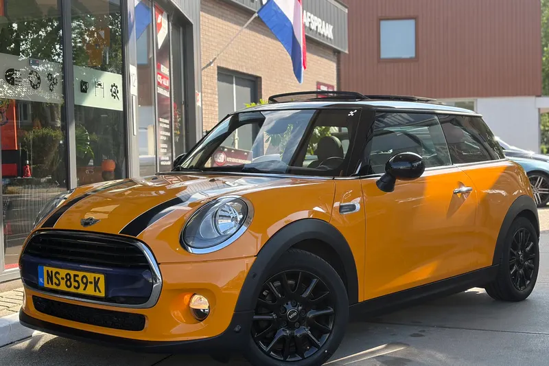 MINI Cooper (2015)