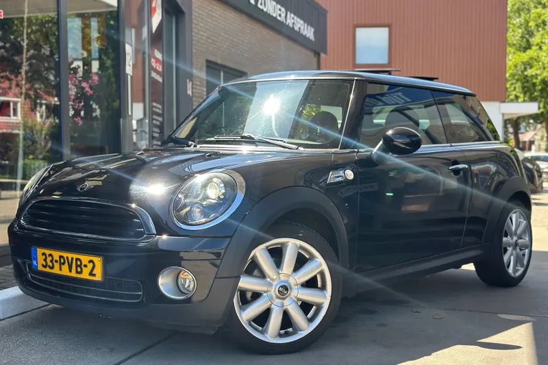 MINI Cooper (2011)