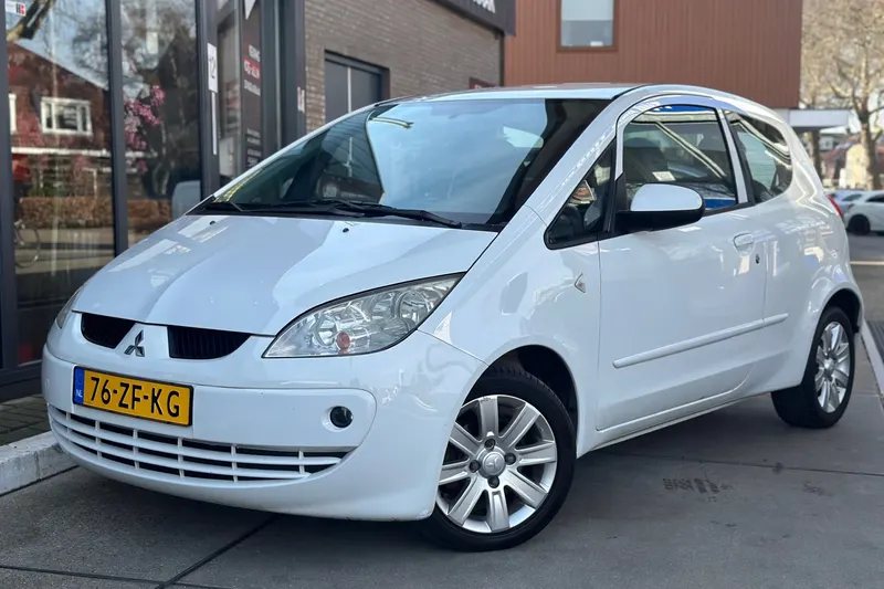Mitsubishi Colt (2008)