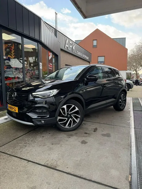 Opel Grandland (2018) — foto 1